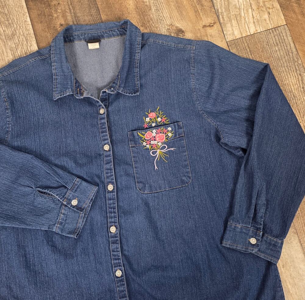 VNT Floral Embroidered Denim Button Up Shirt Cottagecore Plus Size 2X Western